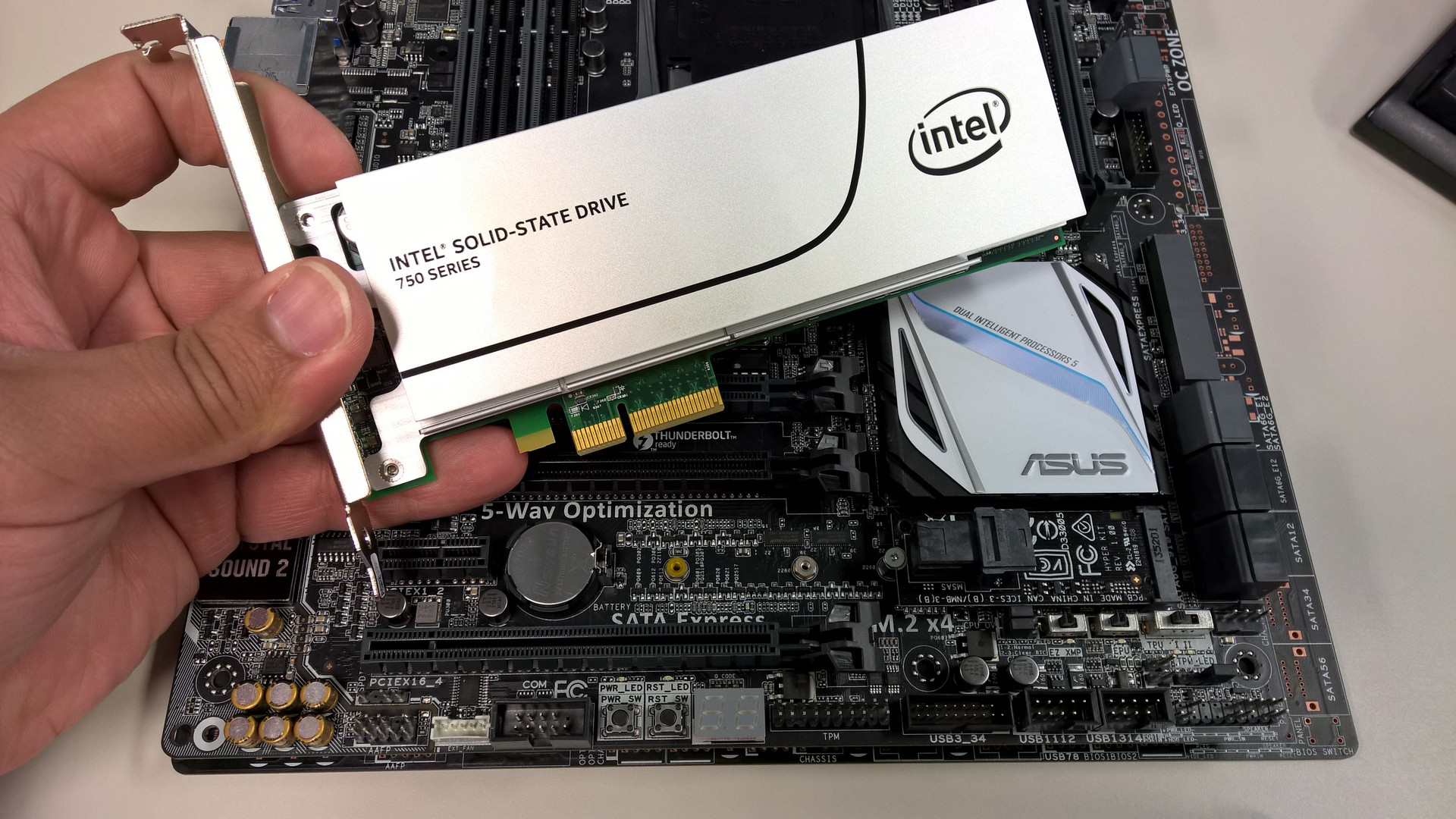 Nvme ssd store motherboard