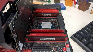 Patriot Viper 4 DDR4 2400MHz Quad Channel Kit installed X 99 RAMPAGE V EXTREME 1