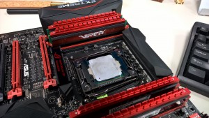 Patriot Viper 4 DDR4 2400MHz Quad Channel Kit installed X 99 RAMPAGE V EXTREME 2