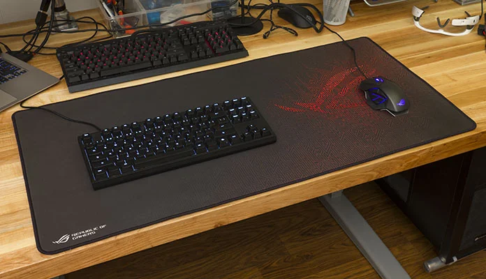 The Extra Large Rog Sheath Gaming Mat Made Me Rethink My Mouse Pad Edge Up