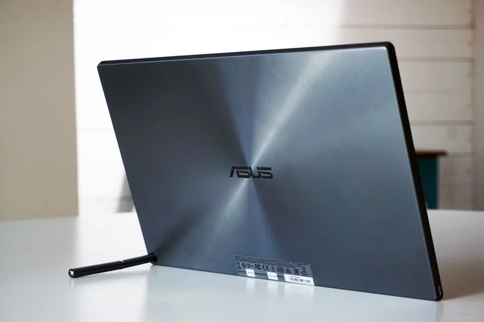 The ASUS ZenScreen MB16AC is the perfect portable travel companion