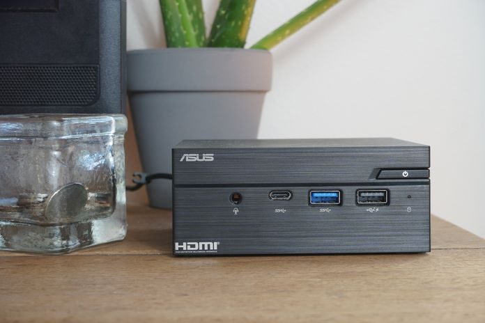 ASUS PN40 mini PC