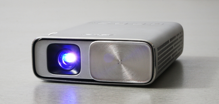 The ASUS ZenBeam E1 is A pocket-sized projector that works anywhere