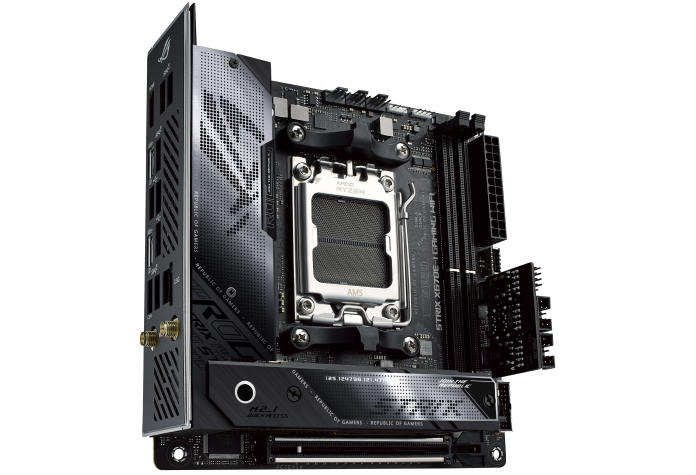 ROG Strix X670E-I Gaming WiFi motherboard 