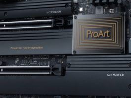 Chipset heatsink and PCIe 5.0 slots on ProArt X670E-Creator WiFi motherboard