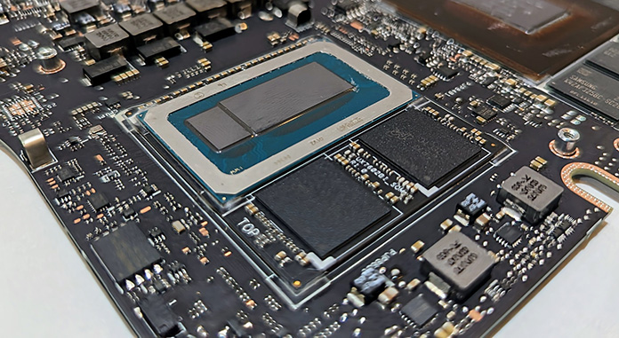 A closeup view of the ASUS Supernova System-on-Module design 