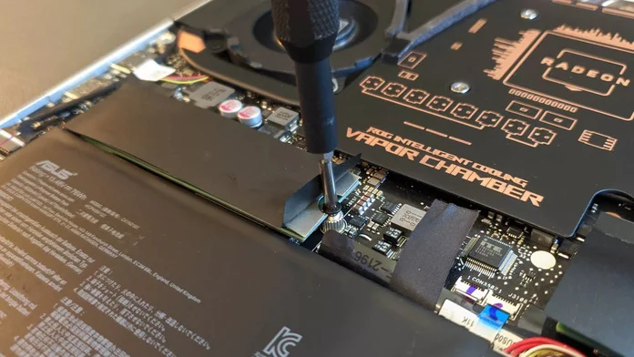 Installing an M.2 drive in the ROG Zephyrus G14 gaming laptop