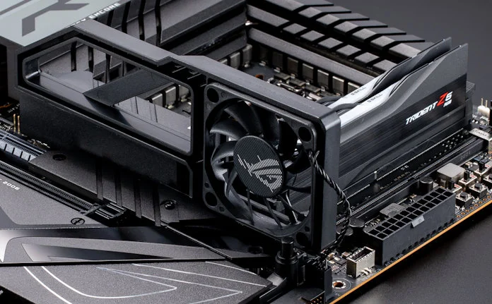 The ROG DDR5 Fan Kit attached to the ROG Maximus Z790 Apex Encore motherboard to help cool the TridentZ memory kit