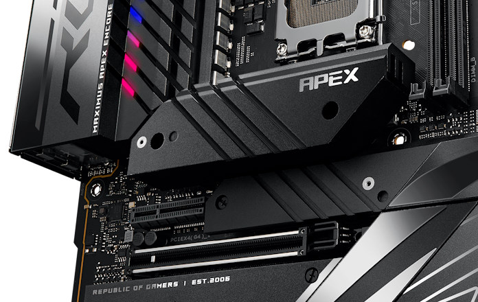 The beefy heatsink that covers the PCIe 5.0 SSD slot on the ROG Maximus Z790 Apex Encore motherboard