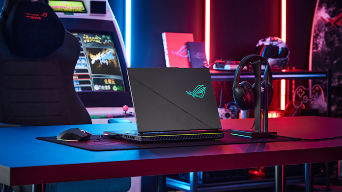 ROG Strix G16 gaming laptop in a gaming room