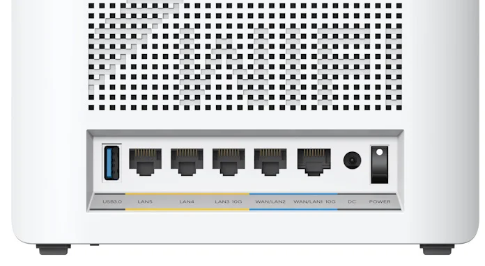 The wired I/O connections available with the ZenWiFi BE30000 mesh WiFi system