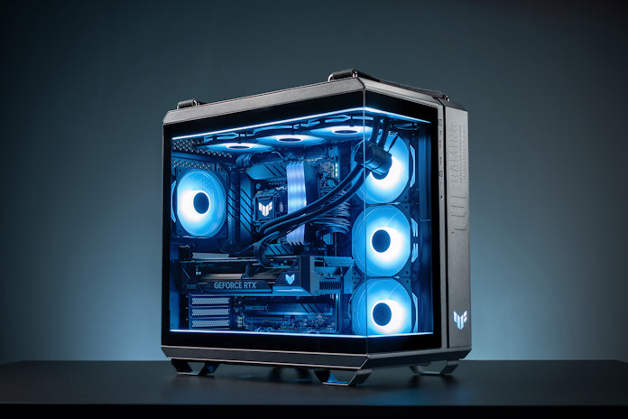 Enjoy a sweeping panoramic view of your build with the TUF Gaming GT502 ...