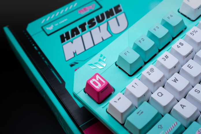 A view of the box and upper left corner of the TUF Gaming K3 Gen II Hatsune Miku Edition gaming keyboard