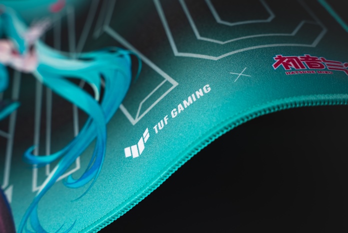 A view of the mousepad's bottom edge